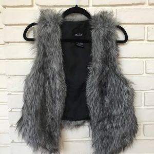 Me Jane Gray Fur Vest